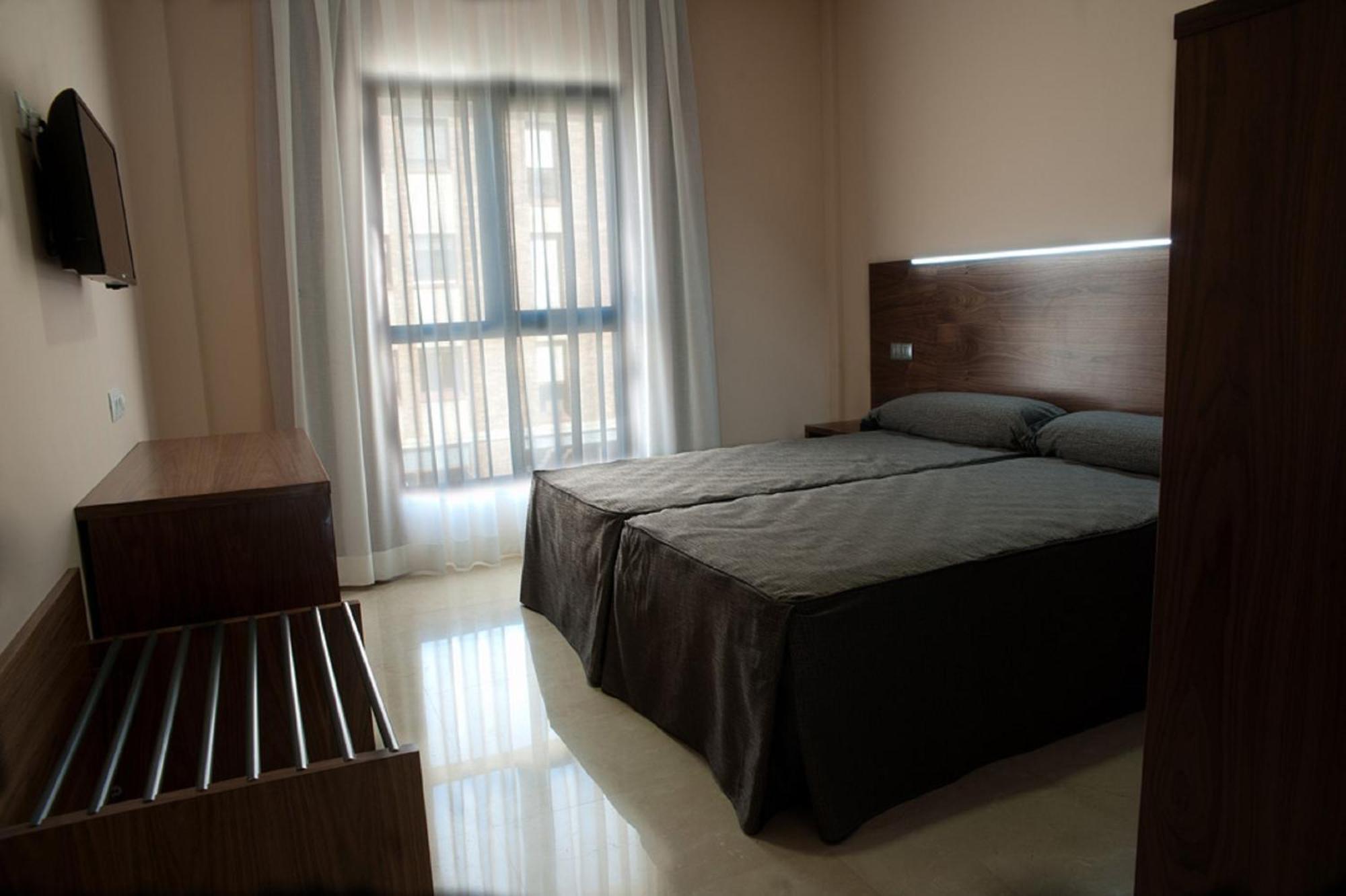 Visit Hotel Каспе Екстер'єр фото