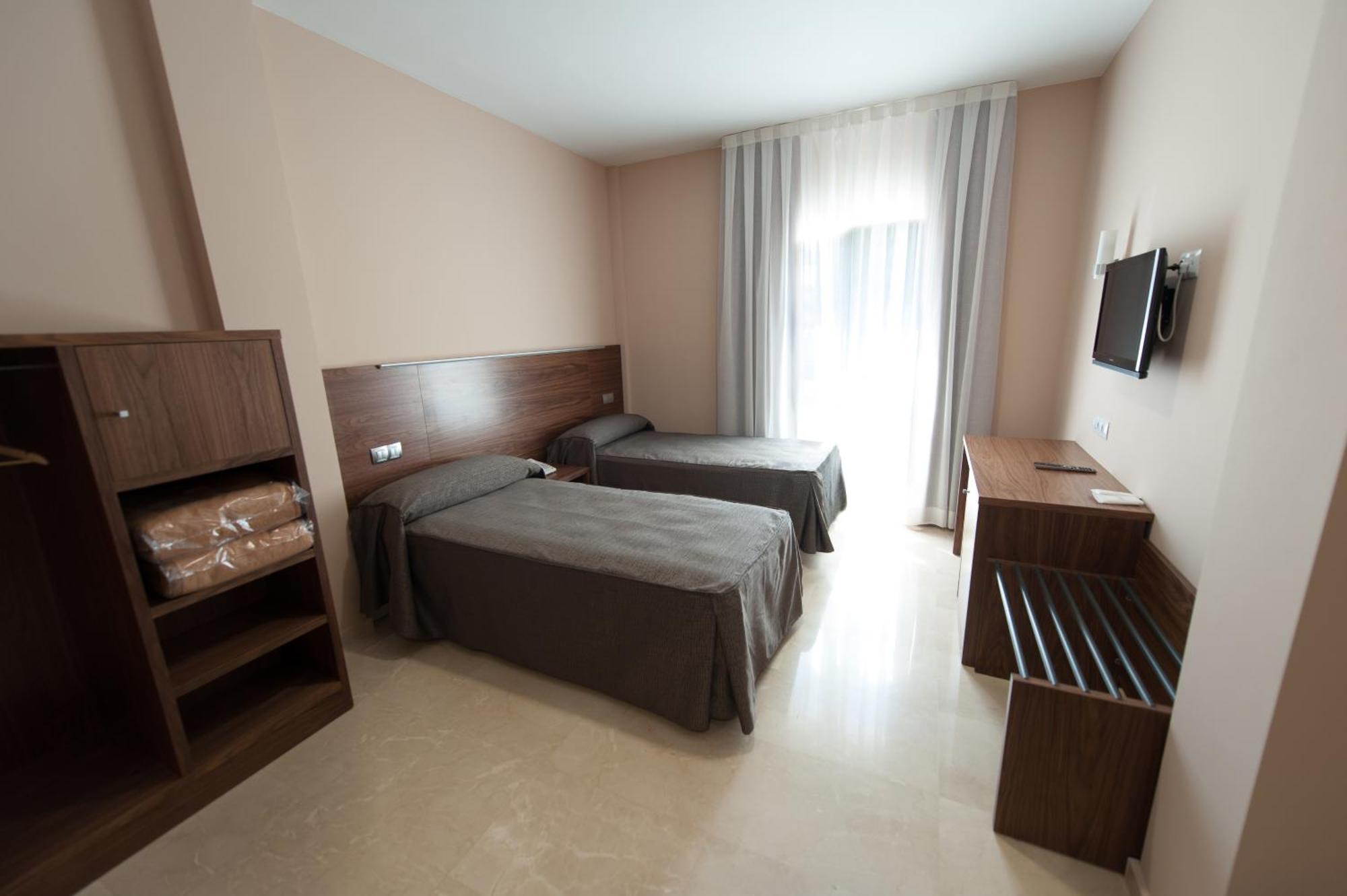 Visit Hotel Каспе Екстер'єр фото